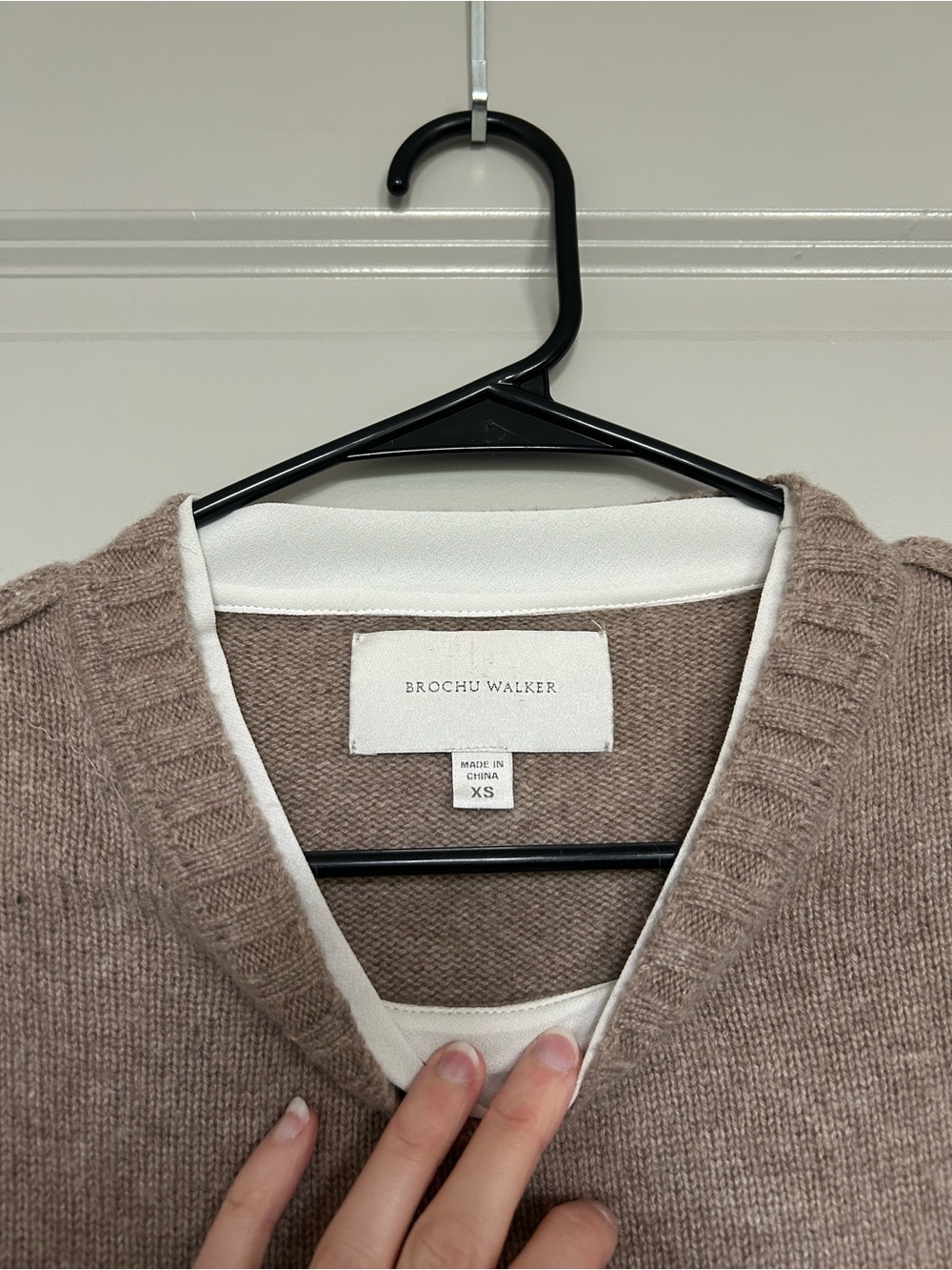 Brochu Walker Taupe Knit Layered Wool Cashmere Crew Sweater with White Hem - Picture 2 of 10